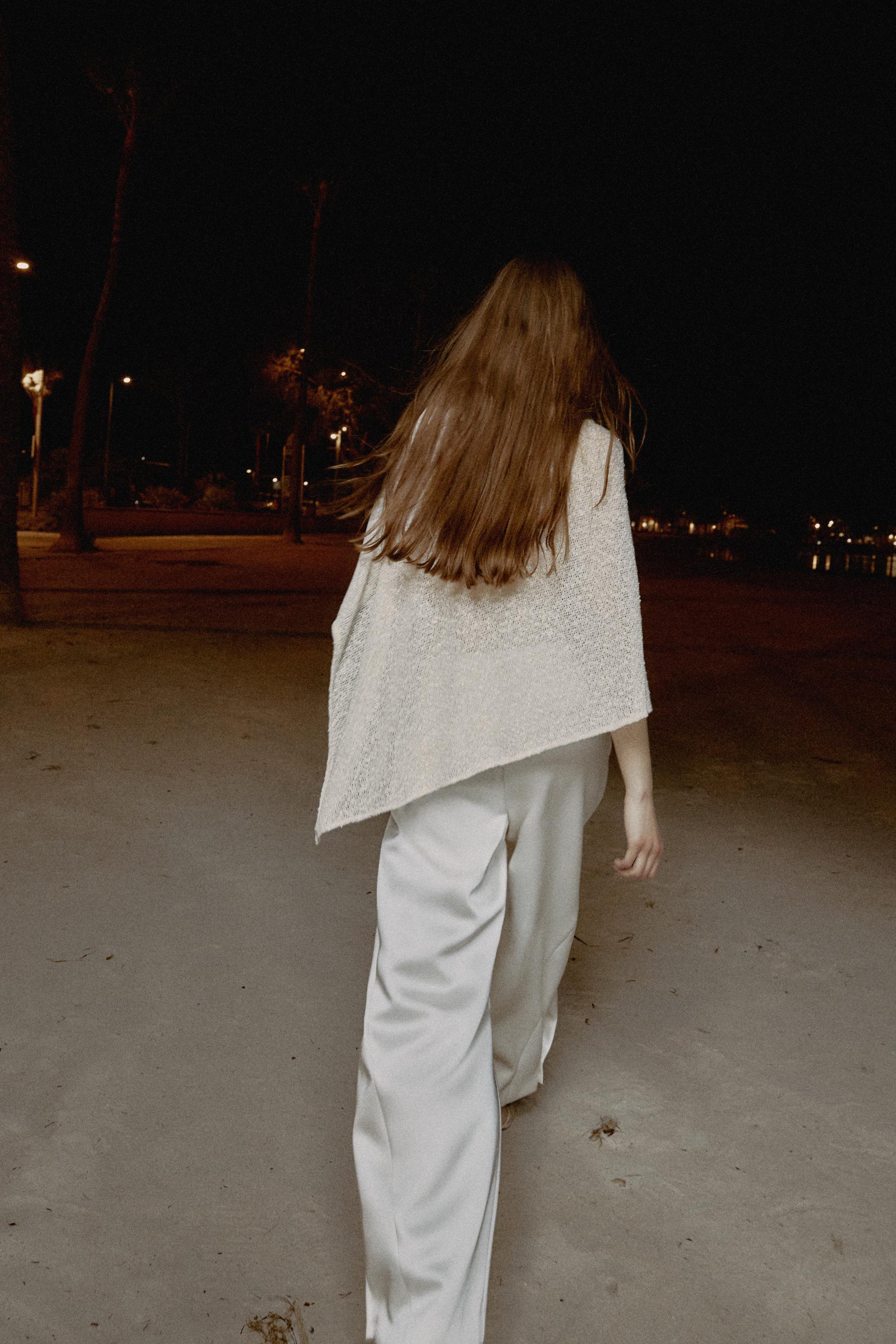 METALLIC THREAD ASYMMETRIC CAPE